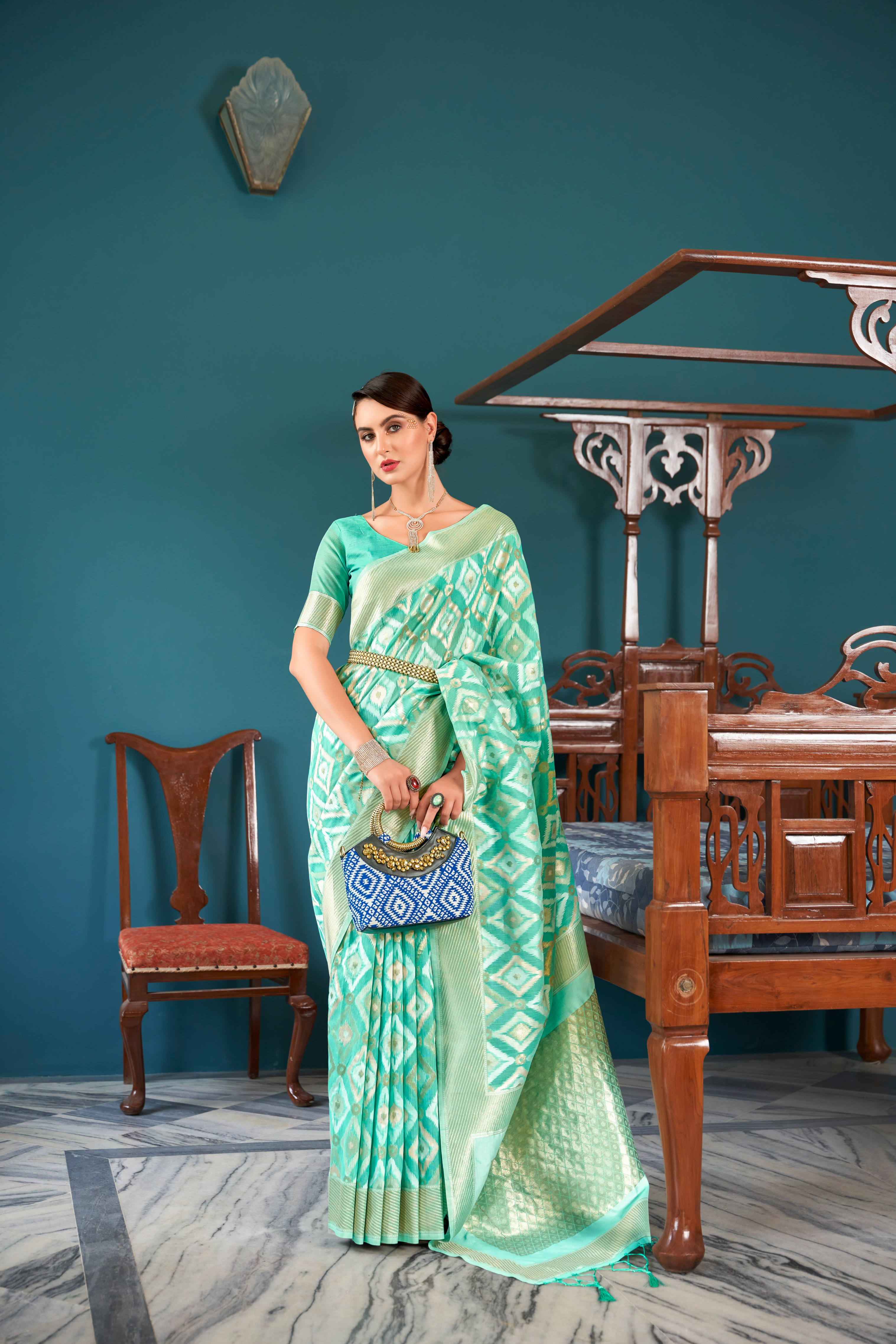 Linen Saree in - Perfect for Partywear / Bollywood
