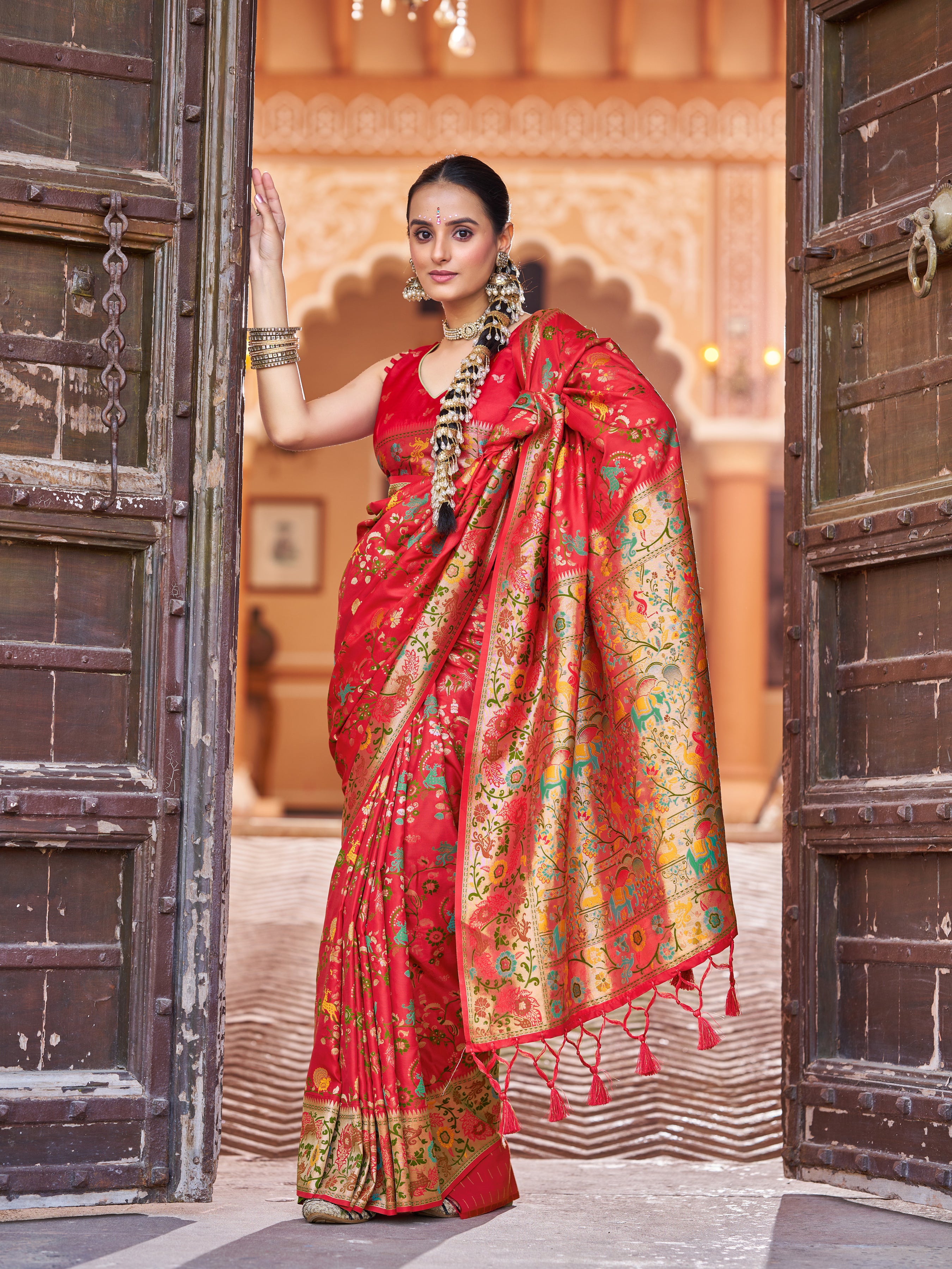 Soft Silk Saree - Perfect for Partywear / Bollywood