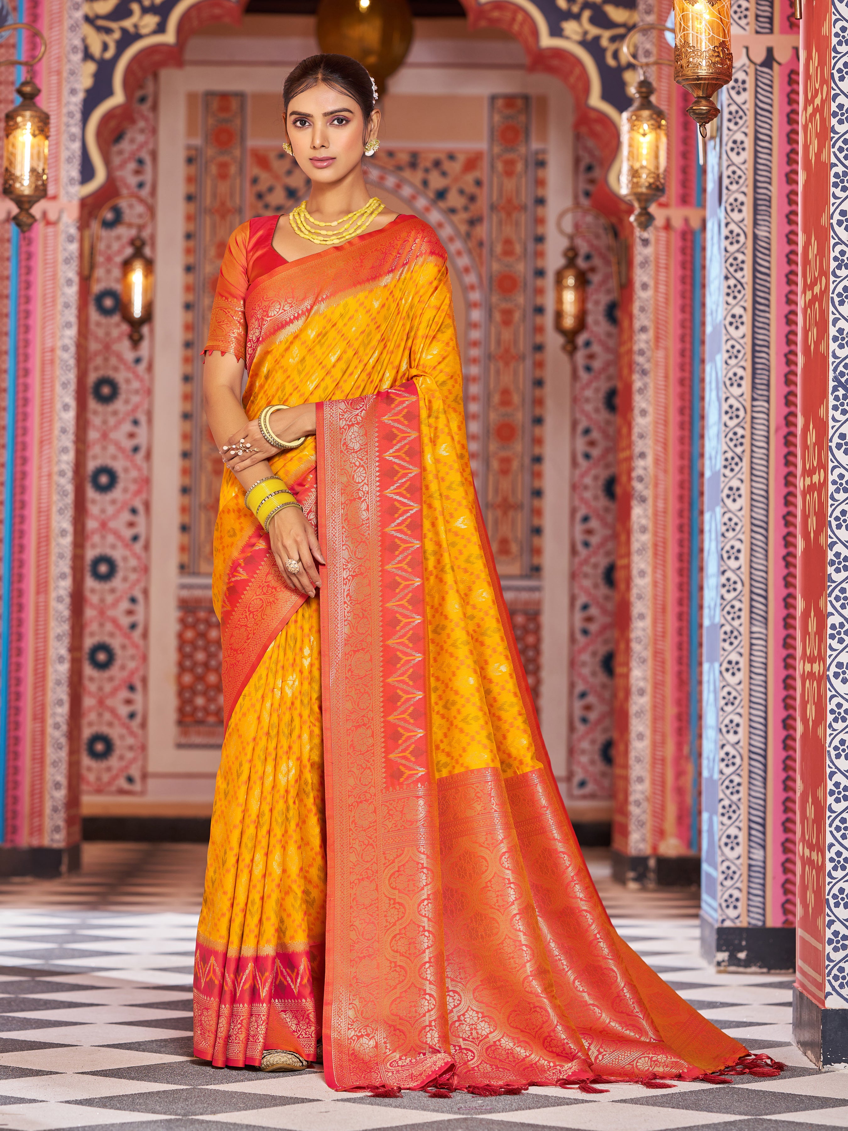 Soft Silk Saree - Perfect for Partywear / Bollywood