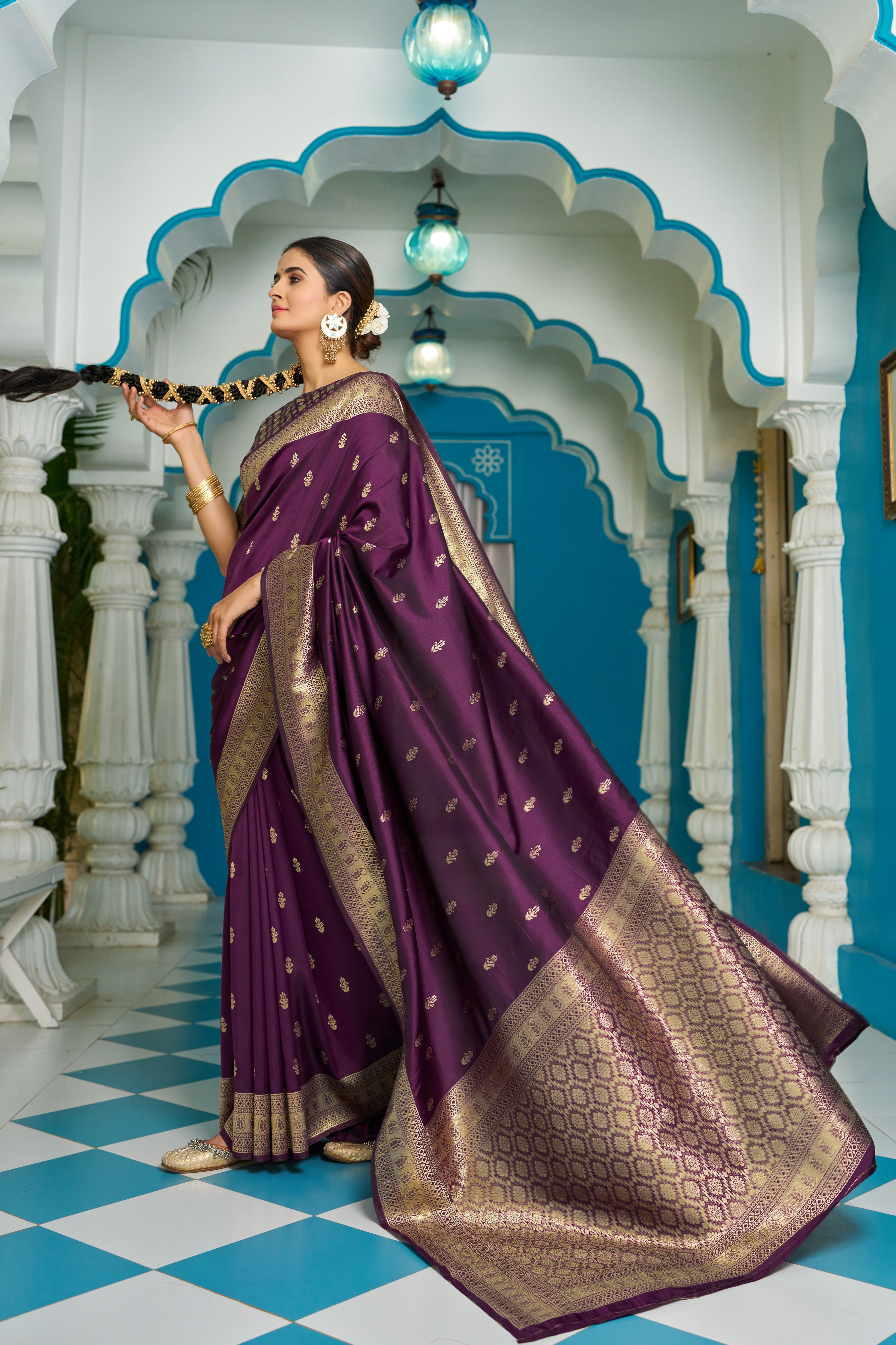 Silk Saree - Perfect for Partywear / Bollywood