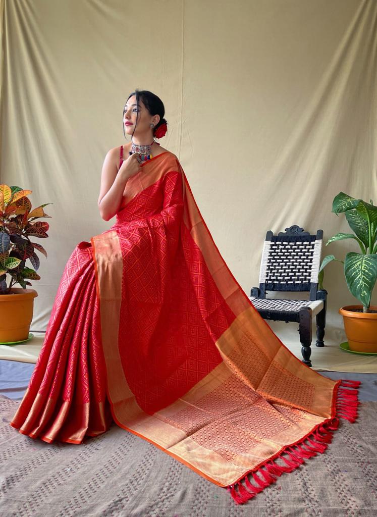 Pure Patola Silk Saree With All Over Contrast Patola Weaved With Contrast Meenakari And Rich Pallu With Tassels Attached Saree in Pink - Perfect for Partywear / Bollywood