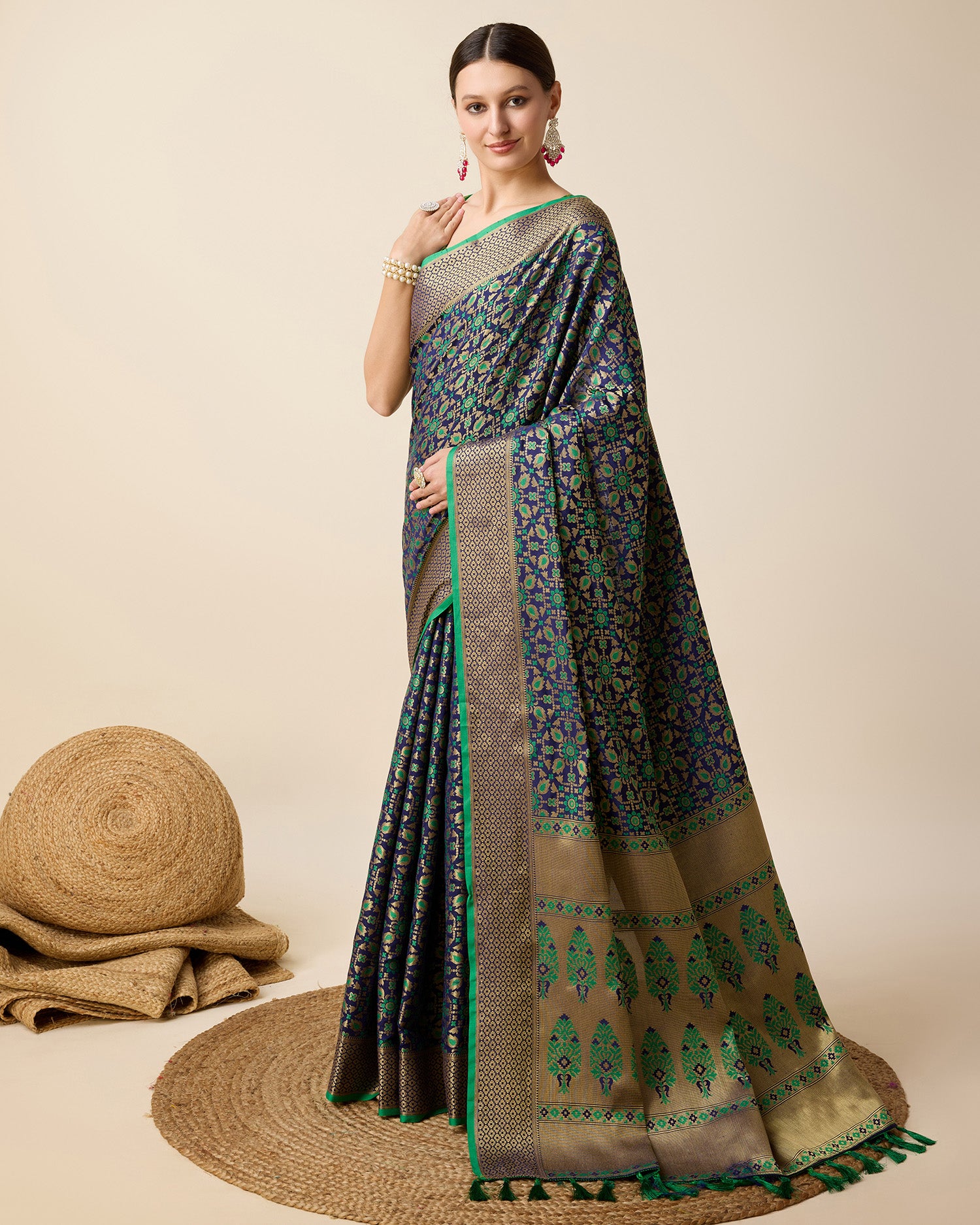 Pure Patola Silk Saree With All Over Contrast Patola Weaved With Contrast Meenakari And Rich Pallu With Tassels Attached Saree in Green - Perfect for Partywear / Bollywood