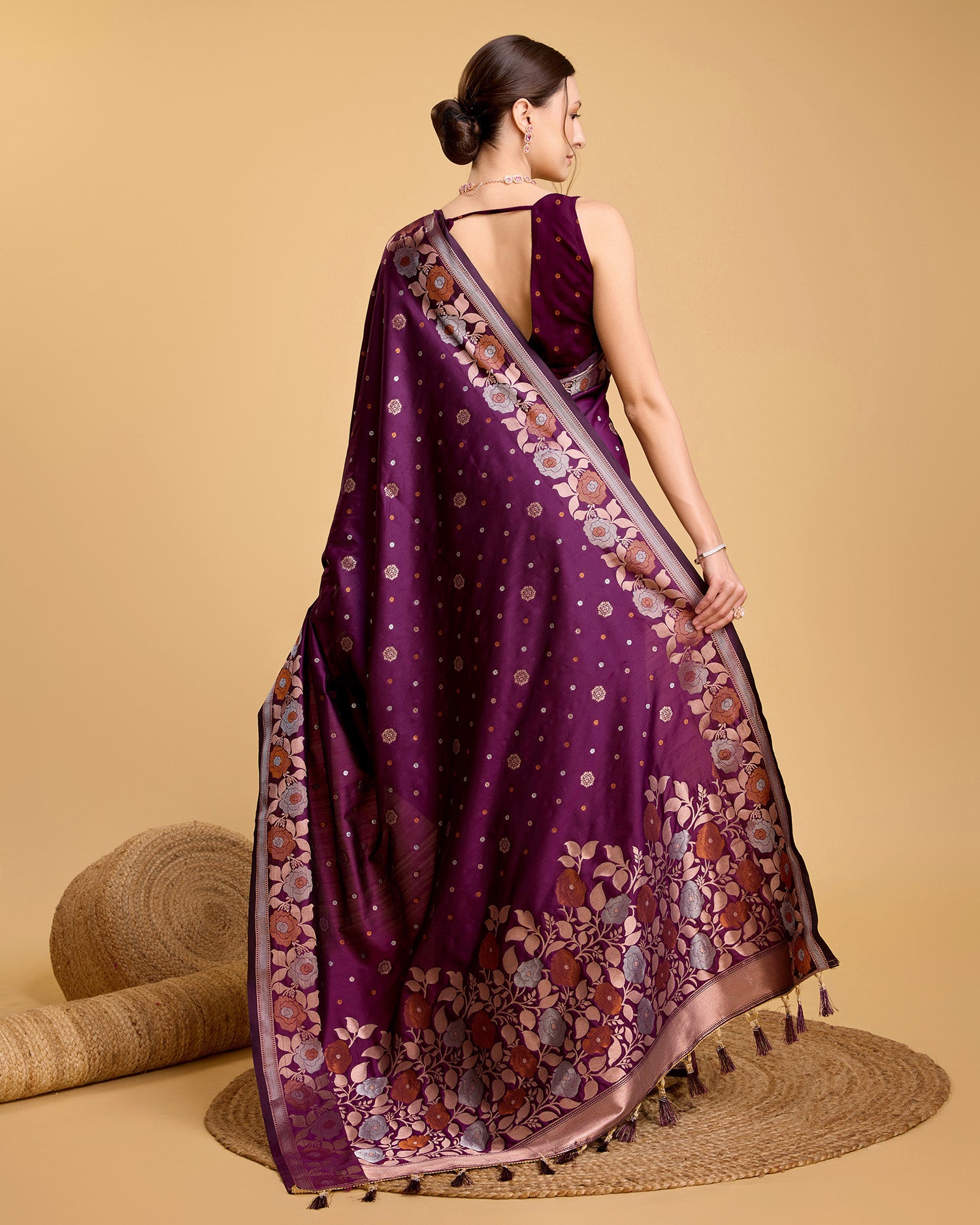 Fabrice Pure Jacquard Fabrics With Sona Chandi Pure Zari Work With A Bouquet Of Vibrant Pure Weave. Sheer Soft Saree Fabric Is Woven , Making It A Perfect Pick For Designing A Wedding And Festive Collection Saree - Perfect for Partywear / Bollywood