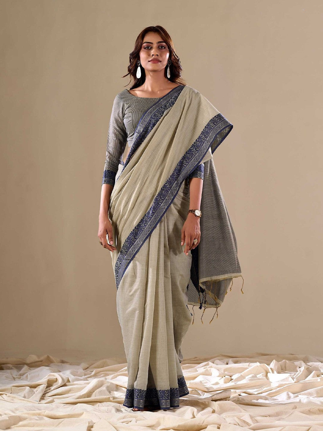 Cotton Saree in - Perfect for Partywear / Bollywood