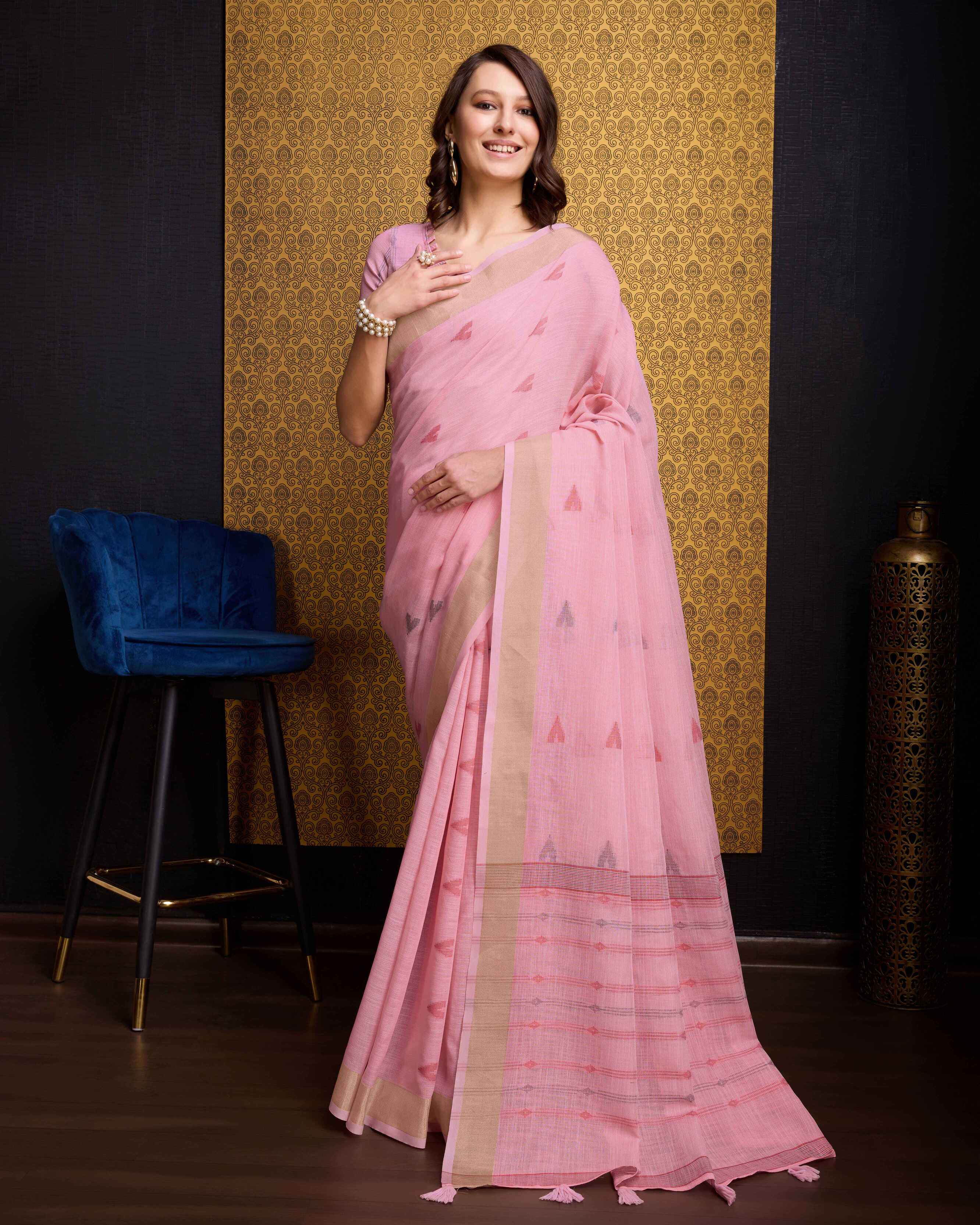 Organza Saree - Perfect for Partywear / Bollywood