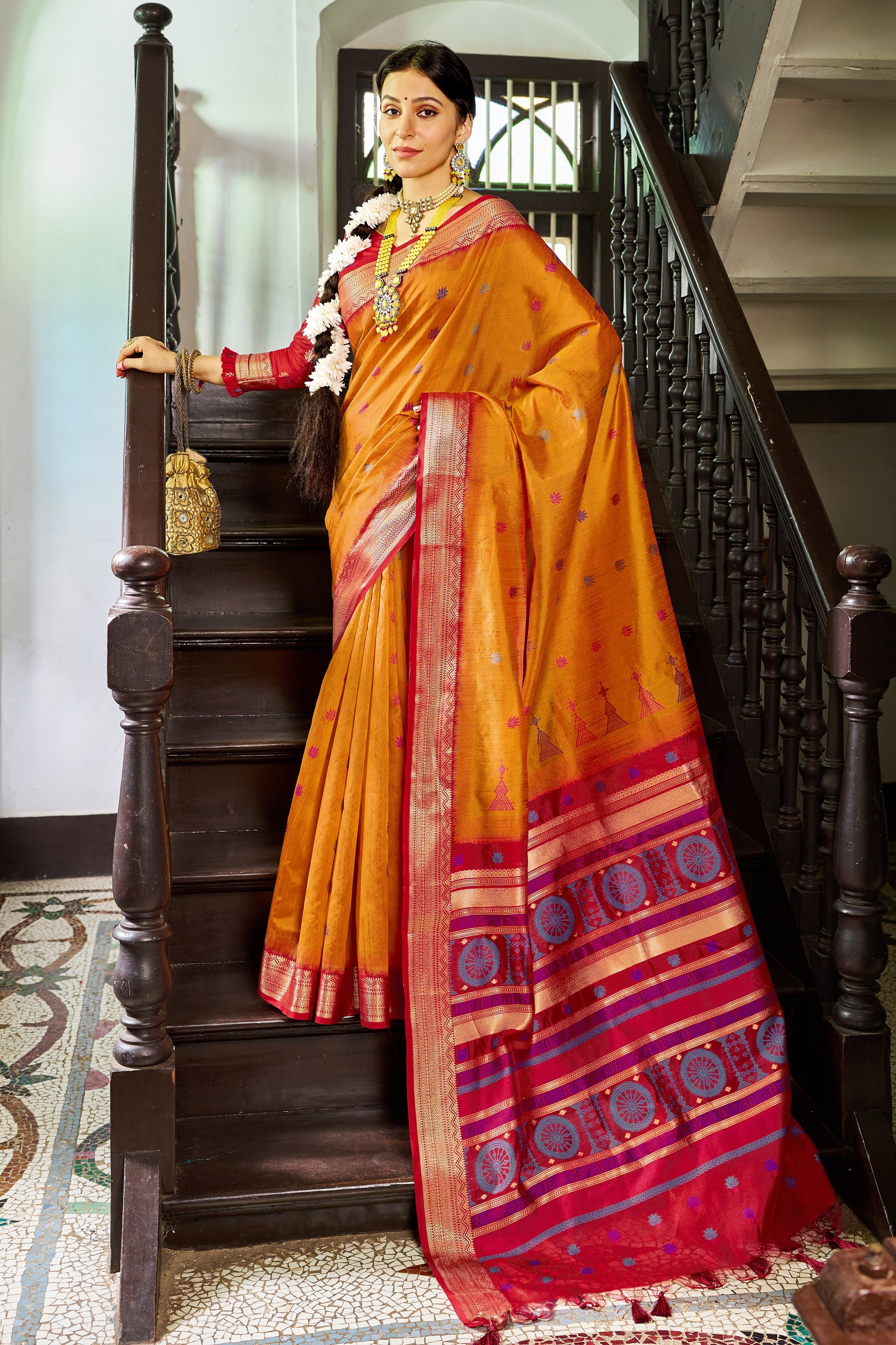 Raw Silk Saree - Perfect for Partywear / Bollywood