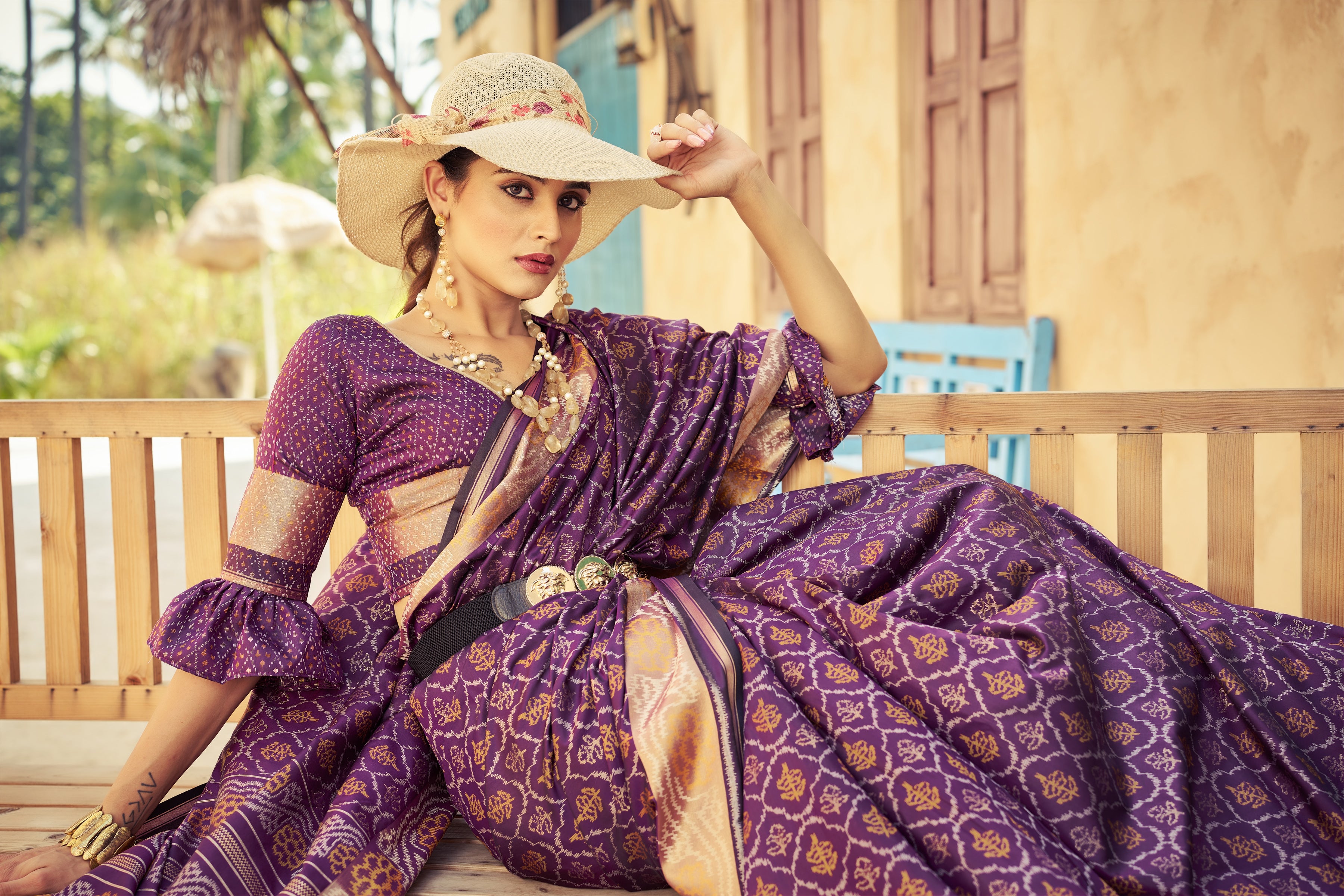 Soft Silk Saree - Perfect for Partywear / Bollywood