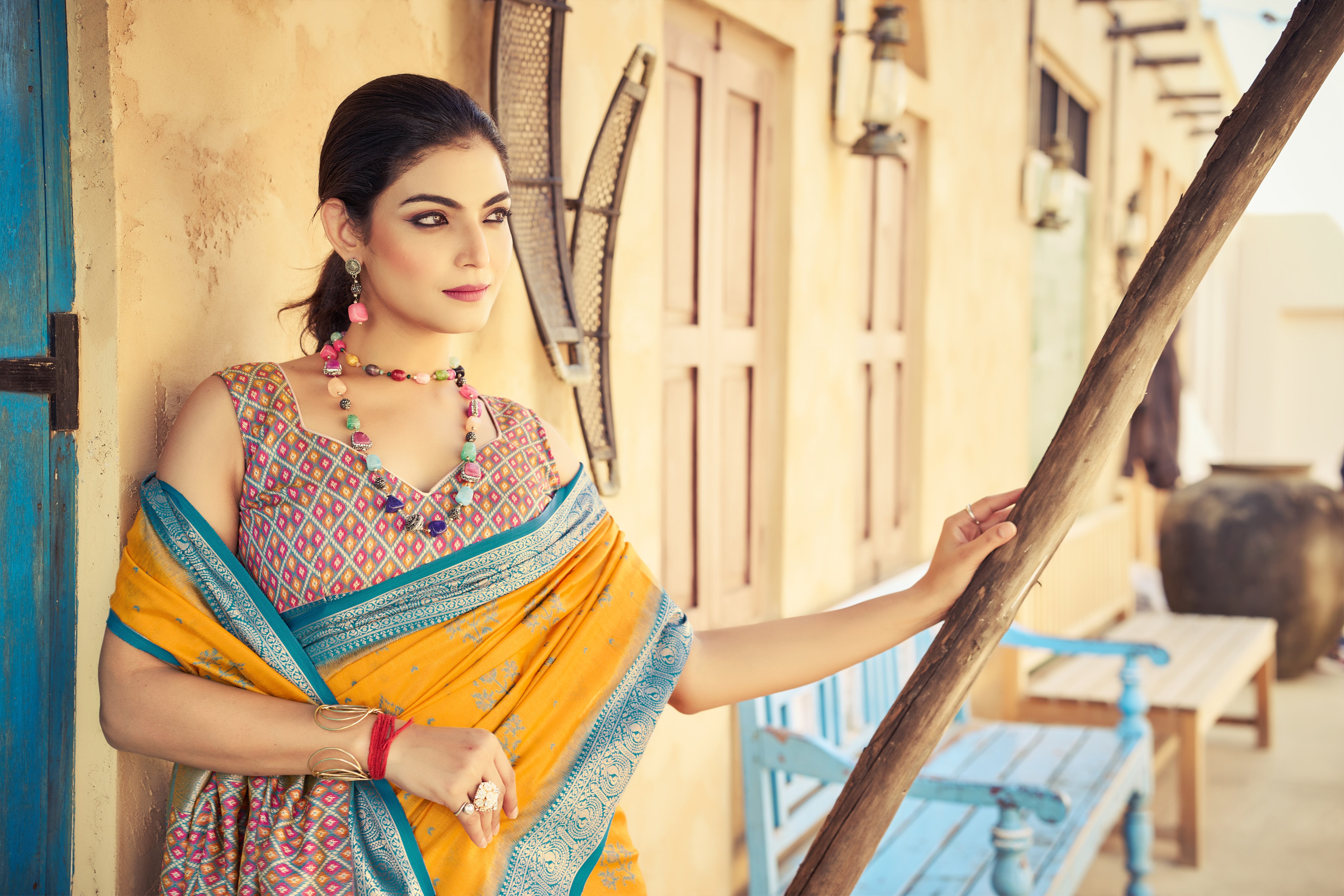 Raw Silk Saree - Perfect for Partywear / Bollywood