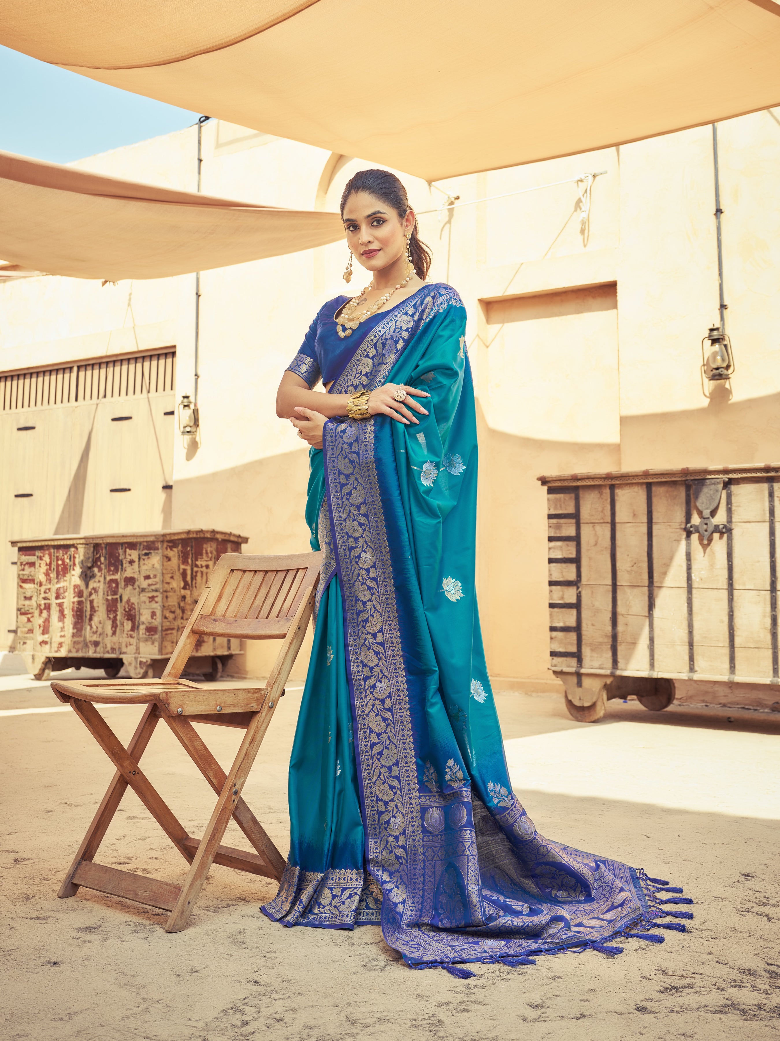 Soft Silk Saree - Perfect for Partywear / Bollywood