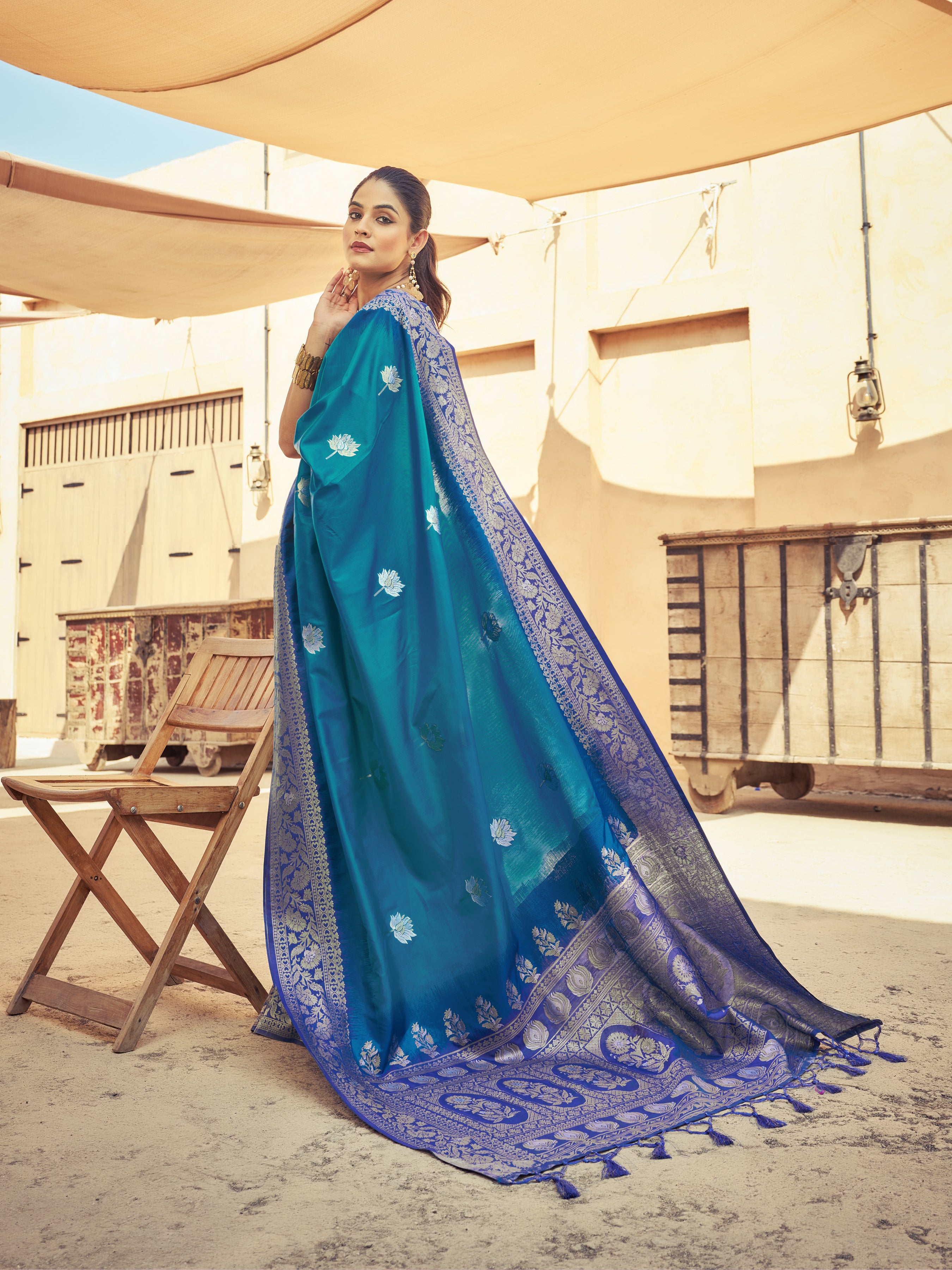 Soft Silk Saree - Perfect for Partywear / Bollywood