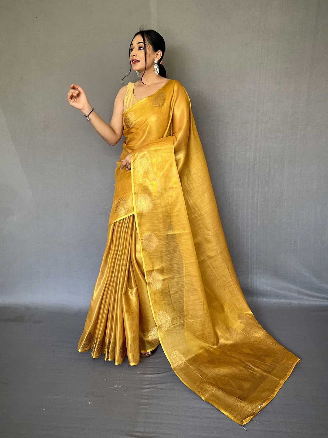 Silk Saree - Perfect for Partywear / Bollywood